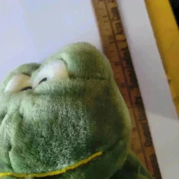Vtg 1999 Snuggie Toy Frog Puppet Green Plush 9 inch Stuffed Animal Soft Play - Picture 8 of 8